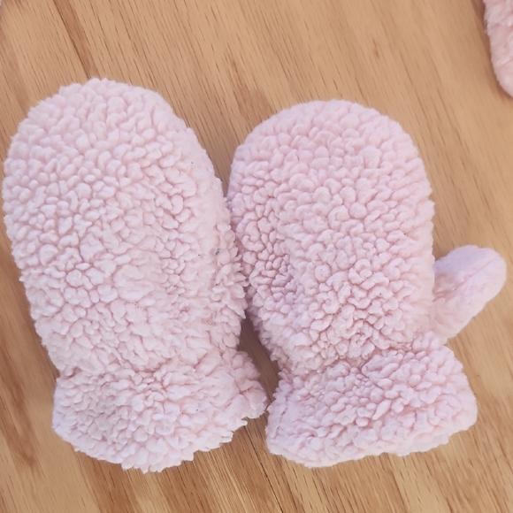 Simple Joys by Carter's Baby Hat and Mitten Set 12-24 Months - Picture 8 of 16